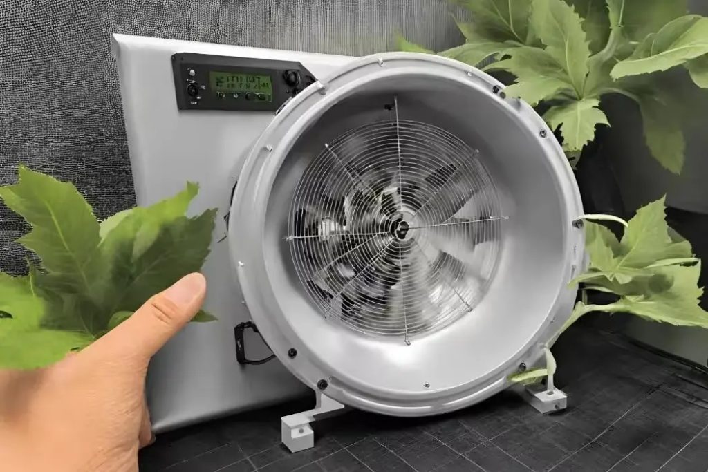 The Role of Clip-On Fans in Maintaining Optimal Growth Conditions in Your Grow Tent